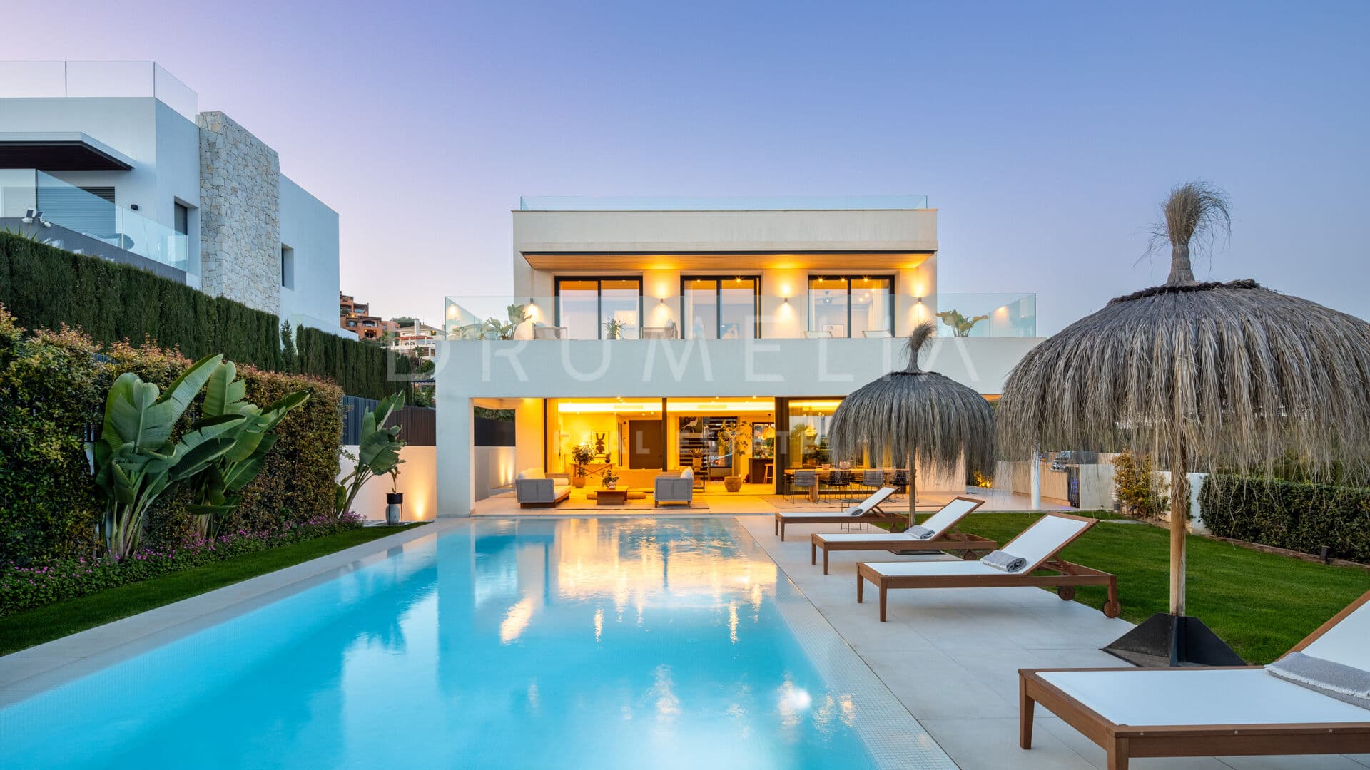 Modern Living Framed by Nature in La Cerquilla
